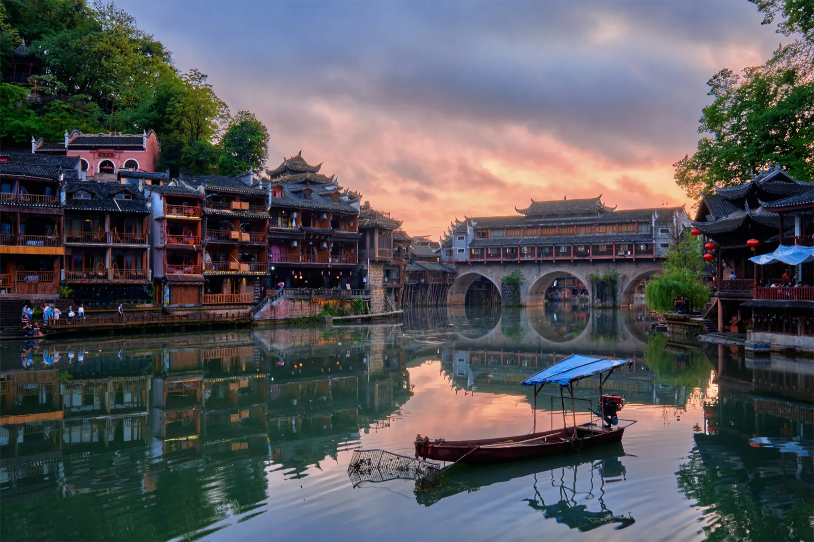 The restored Jinli or Kuanzhai alley in Chengdu at night
